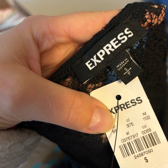 Nwt Express Black Lace Crochet Sleeveless Blouse - Picture 3 of 5